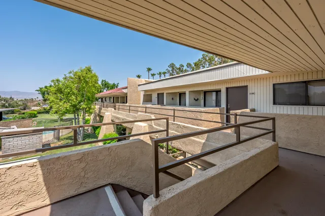 $205,000 | 2820 North Arcadia Court, Unit 202, Palm Springs, CA 92262