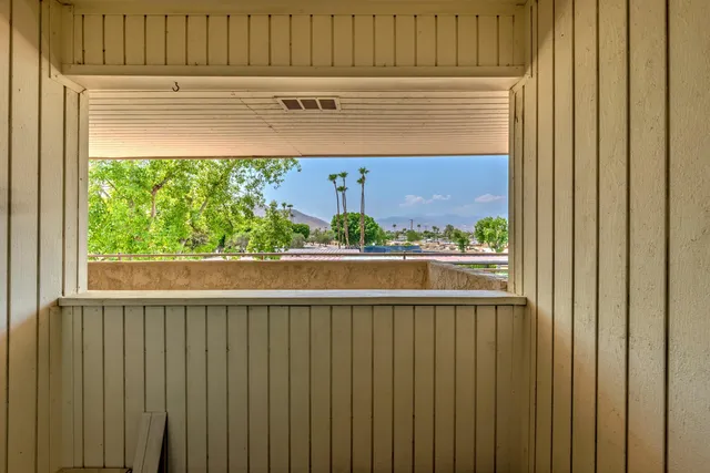 $205,000 | 2820 North Arcadia Court, Unit 202, Palm Springs, CA 92262