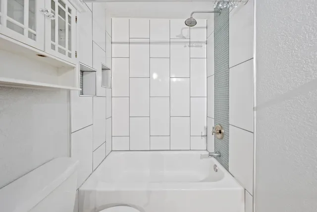 $205,000 | 2820 North Arcadia Court, Unit 202, Palm Springs, CA 92262