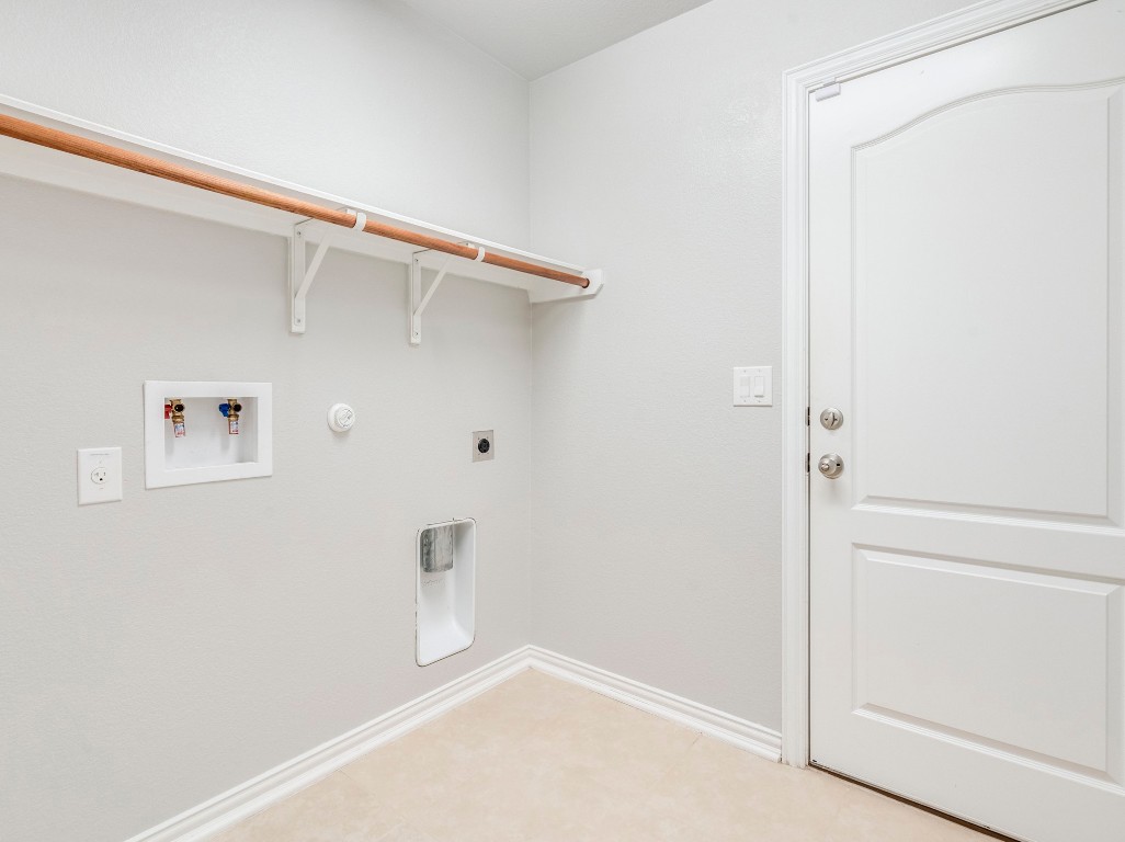 225 Razzmatazz Trail Buda, TX 78610 - Photo 25 of 28 a view of bathroom