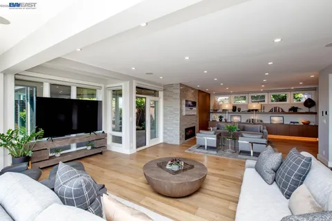 $5,250,000 | 1235 Hawthorne Street, Alameda, CA 94501