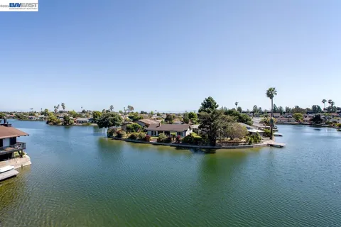 $5,250,000 | 1235 Hawthorne Street, Alameda, CA 94501