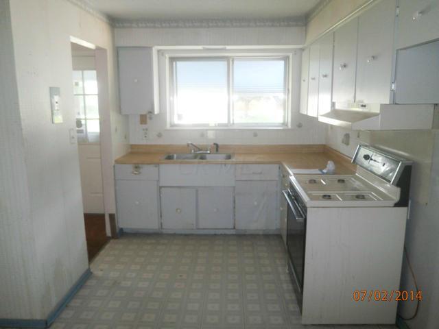 2462 Daily Road Columbus, OH 43232 - Photo 2 of 14