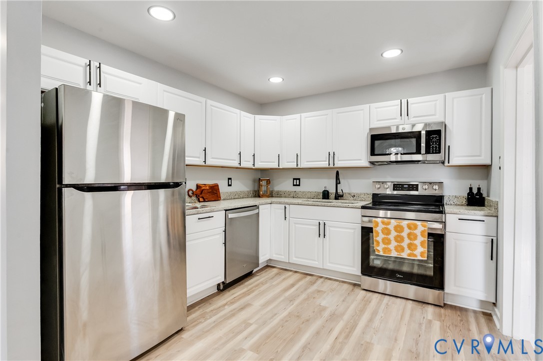 4511 Mizar Road Henrico, VA 23231 - Photo 11 of 33