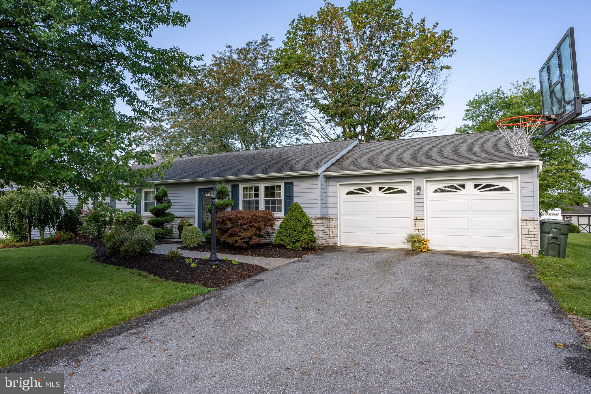124 Keener Road Lititz, PA 17543 - Photo 2 of 49