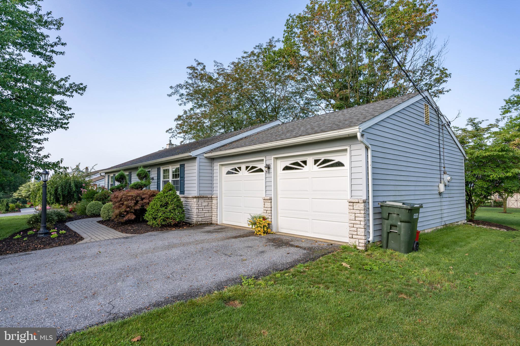124 Keener Road Lititz, PA 17543 - Photo 3 of 49