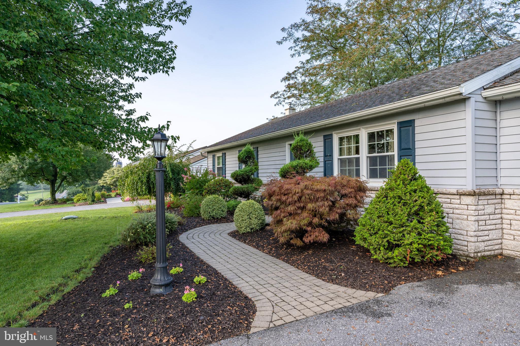 124 Keener Road Lititz, PA 17543 - Photo 4 of 49