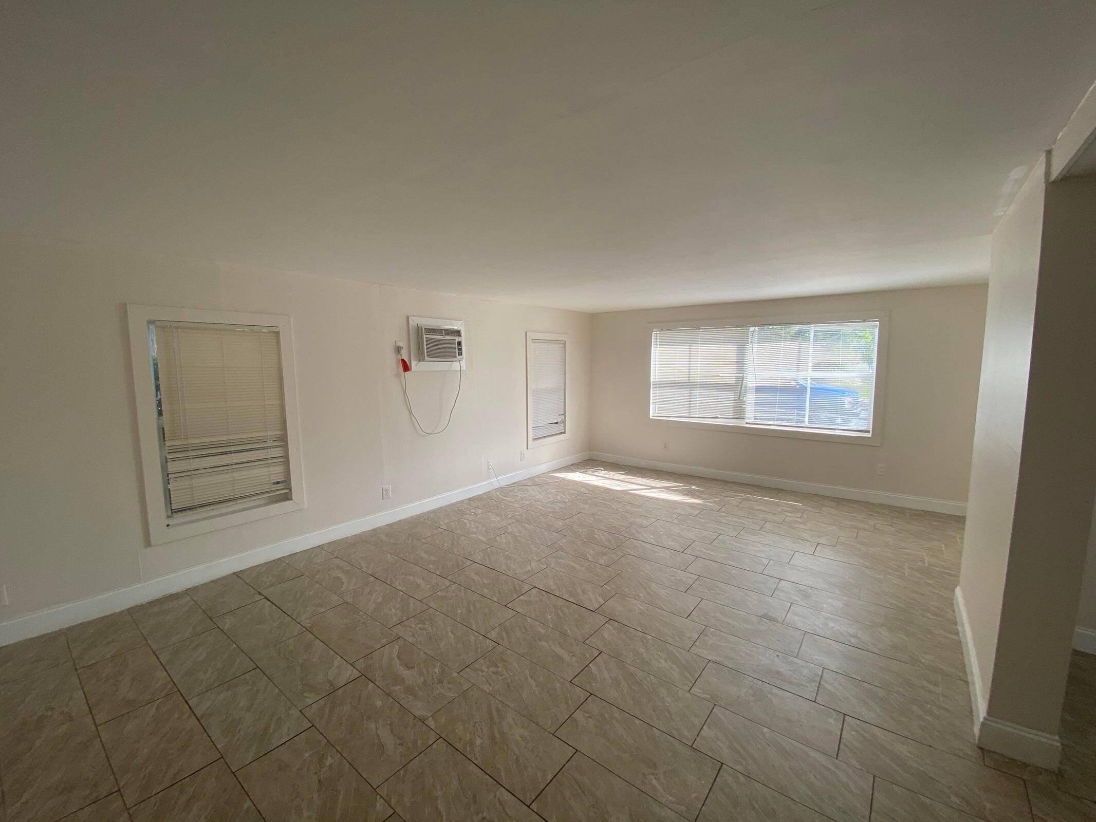 817 7th Street West Palm Beach, FL 33401 - Photo 3 of 25 20200306230237361404000000-o