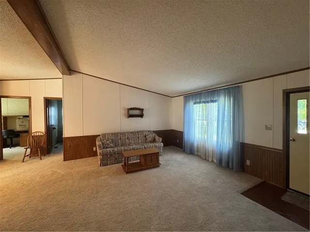 $137,500 | 302 East Cherry Street, Skidmore, MO 64487