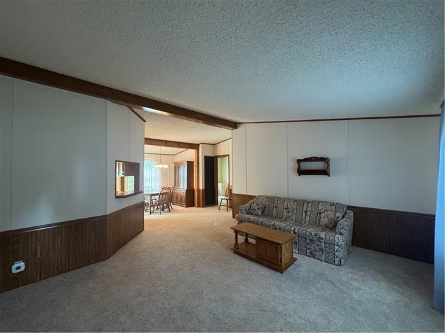 $137,500 | 302 East Cherry Street, Skidmore, MO 64487