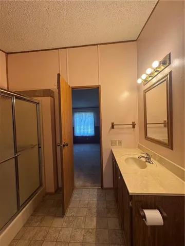 $137,500 | 302 East Cherry Street, Skidmore, MO 64487