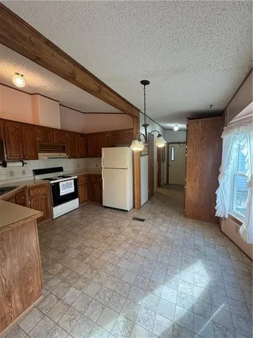 $137,500 | 302 East Cherry Street, Skidmore, MO 64487