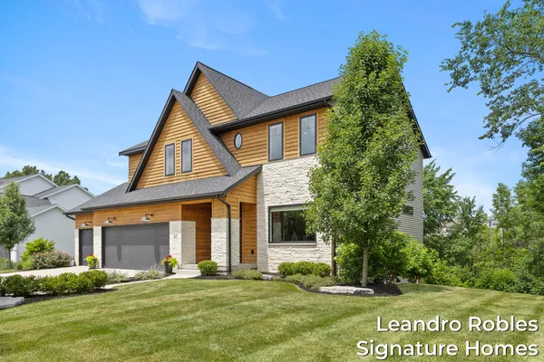 $1,149,000 | 6 Fox Point Court, Ada, MI 49301