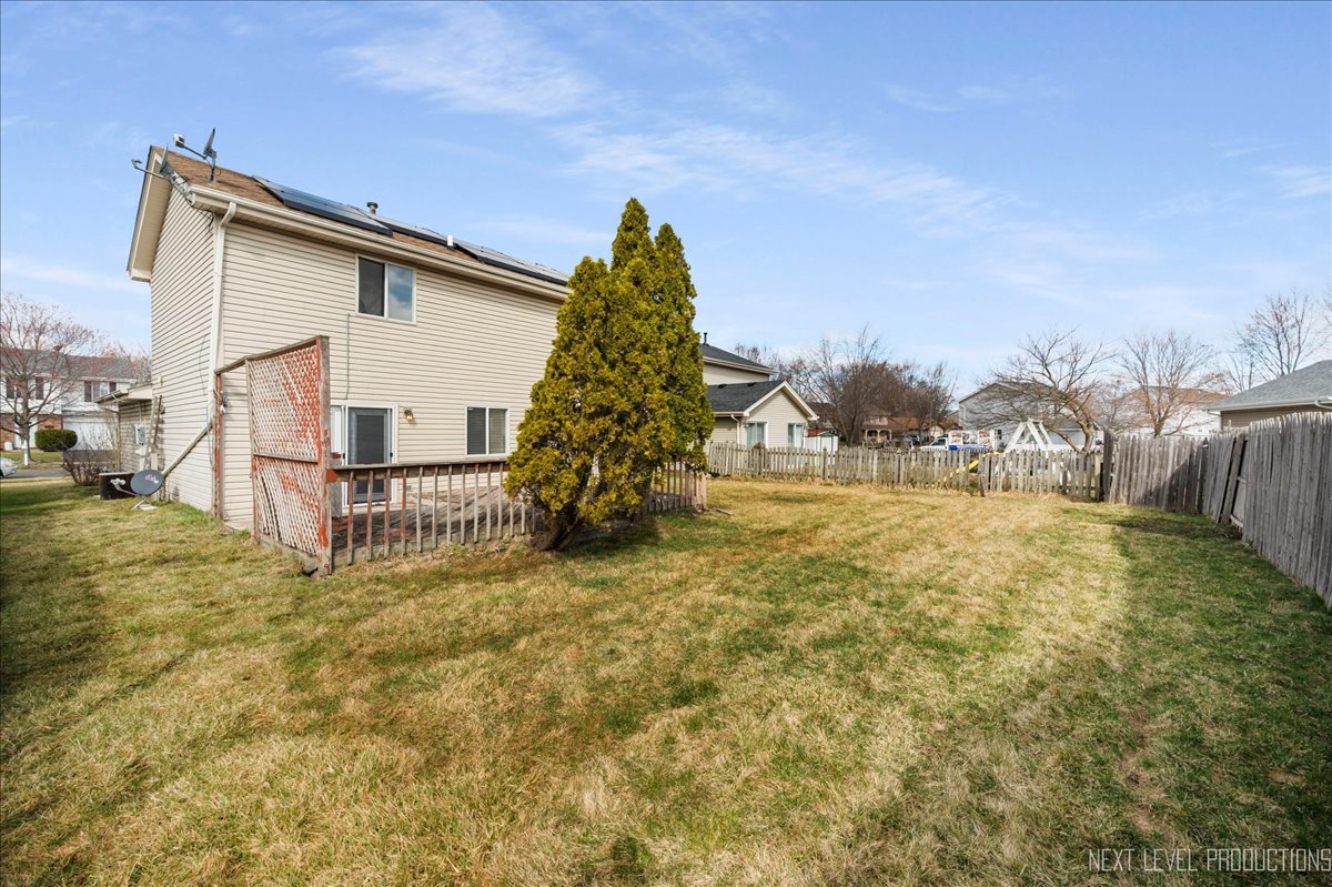 1721 Cumberland Road Aurora, IL 60504 - Photo 4 of 25 Gallery Image 4