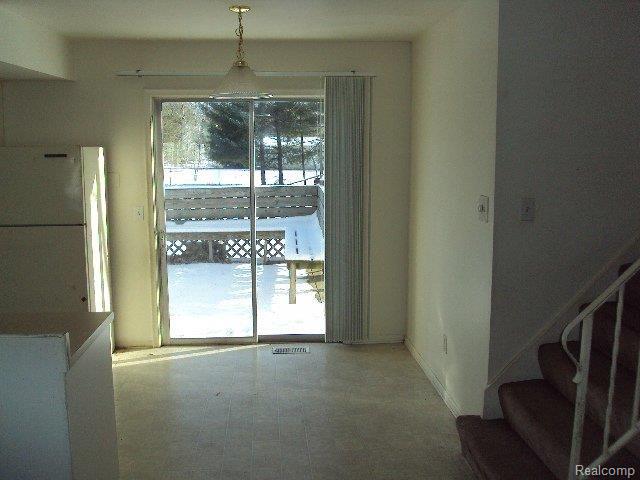 2410 Indian Road Lapeer, MI 48446 - Photo 5 of 12 11 Dining Room