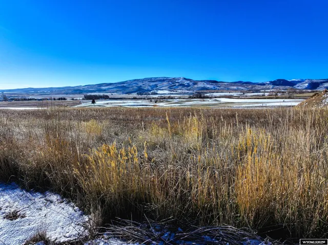 $1,500,000 | East Main (17.1 /- Acres), Lander, WY 82520