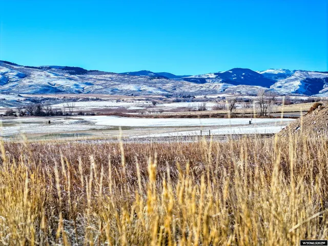 $1,500,000 | East Main (17.1 /- Acres), Lander, WY 82520