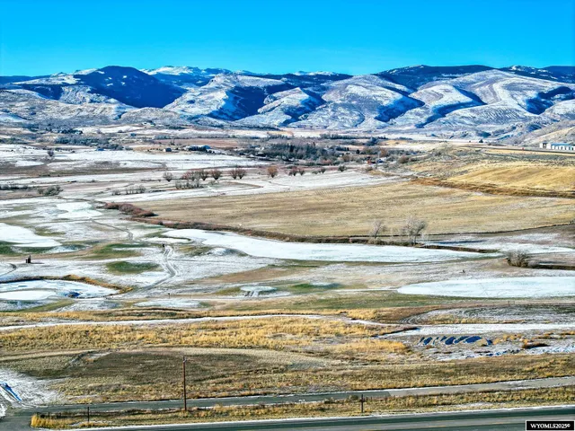 $1,500,000 | East Main (17.1 /- Acres), Lander, WY 82520