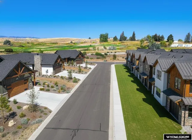 $1,500,000 | East Main (17.1 /- Acres), Lander, WY 82520