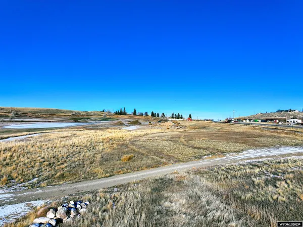 $1,500,000 | East Main (17.1 /- Acres), Lander, WY 82520