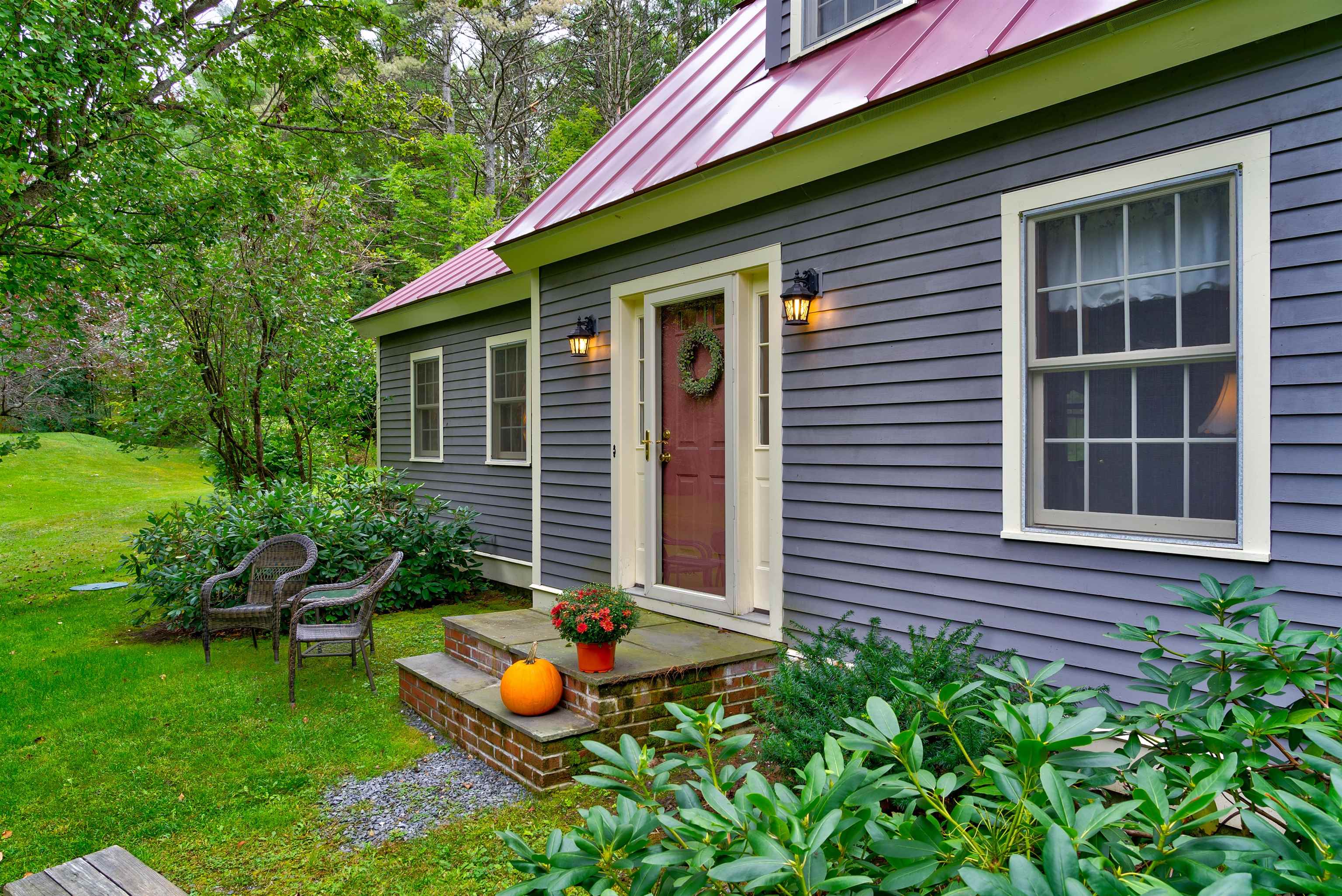 507 Hebbard Road Fairlee, VT 05045 - Photo 4 of 40