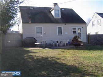 2311 Edwards Road Roslyn, PA 19001 - Photo 2 of 12 Exterior Back