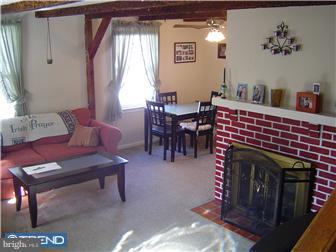 2311 Edwards Road Roslyn, PA 19001 - Photo 4 of 12 Living Room