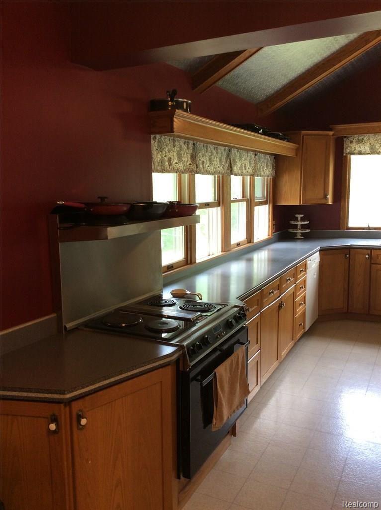 3444 Ray Road Holly, MI 48442 - Photo 17 of 62 kitchen 4.JPG