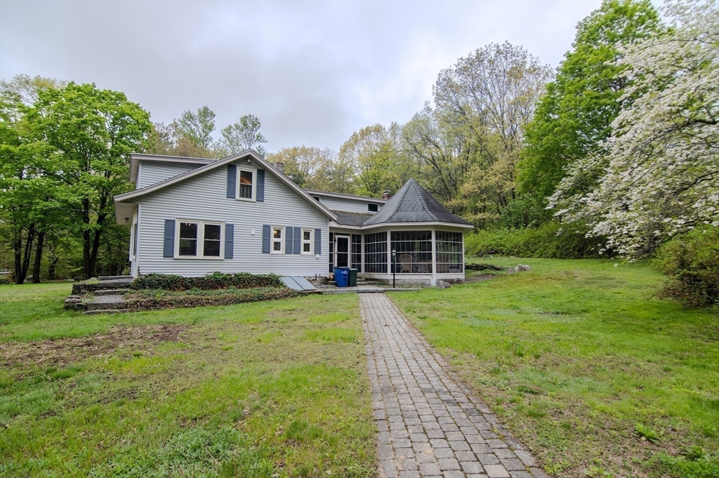 919 Chase Road Lunenburg, MA 01462 - Photo 7 of 32