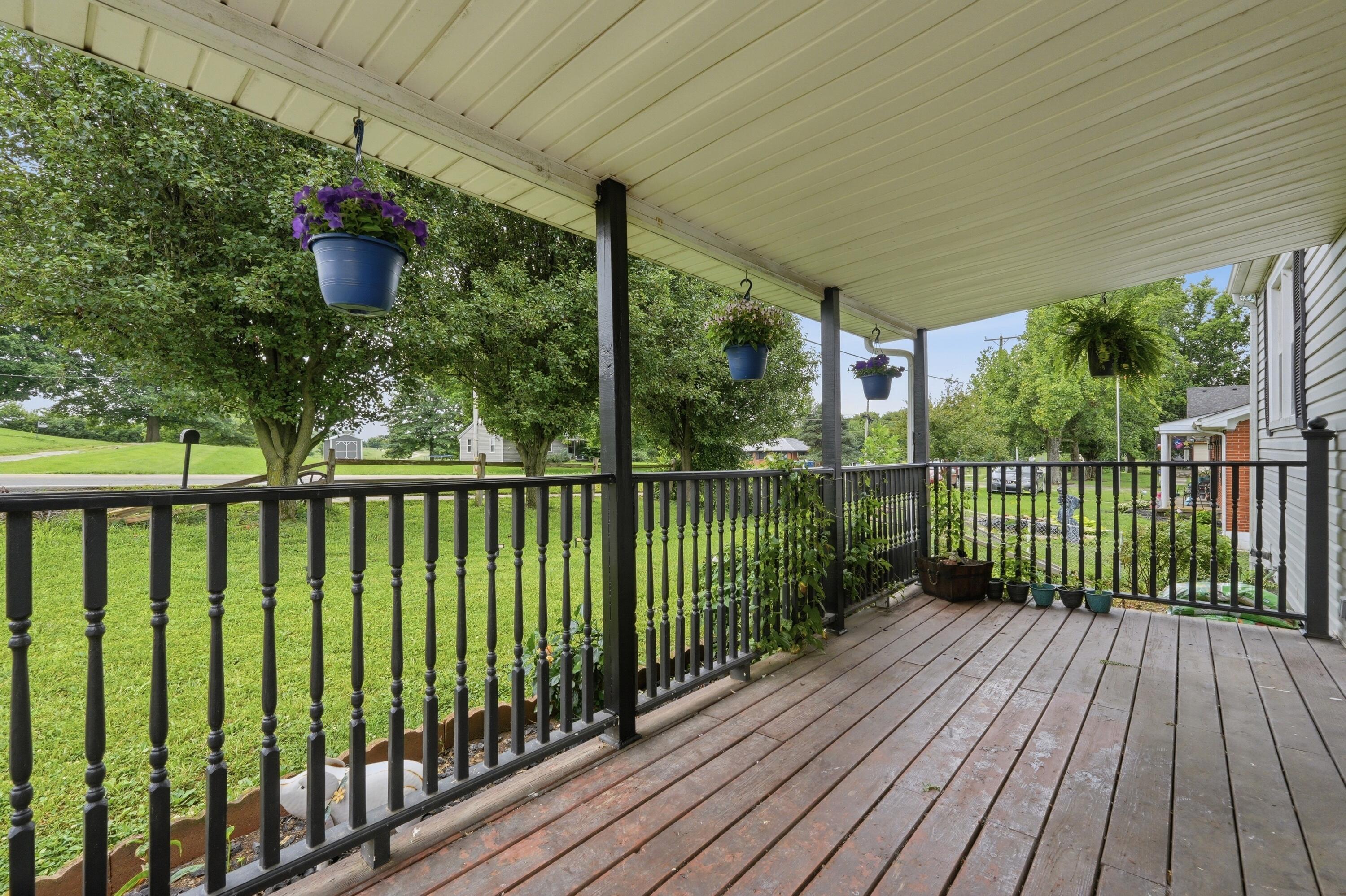 671 Main Street Pleasureville, KY 40057 - Photo 5 of 30 671main_louisvillerealestatemedia_024