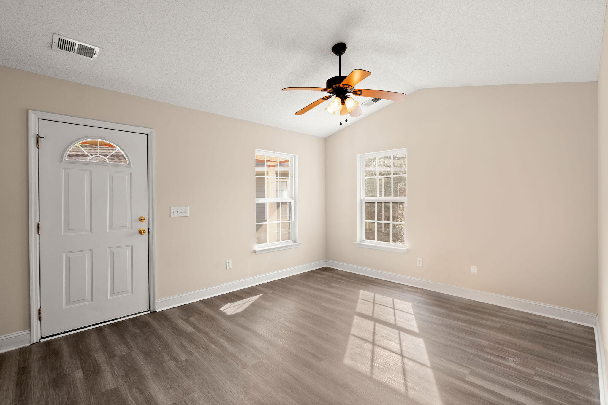 8 Laurel Leaf Lane Charleston, SC 29412 - Photo 5 of 15 6