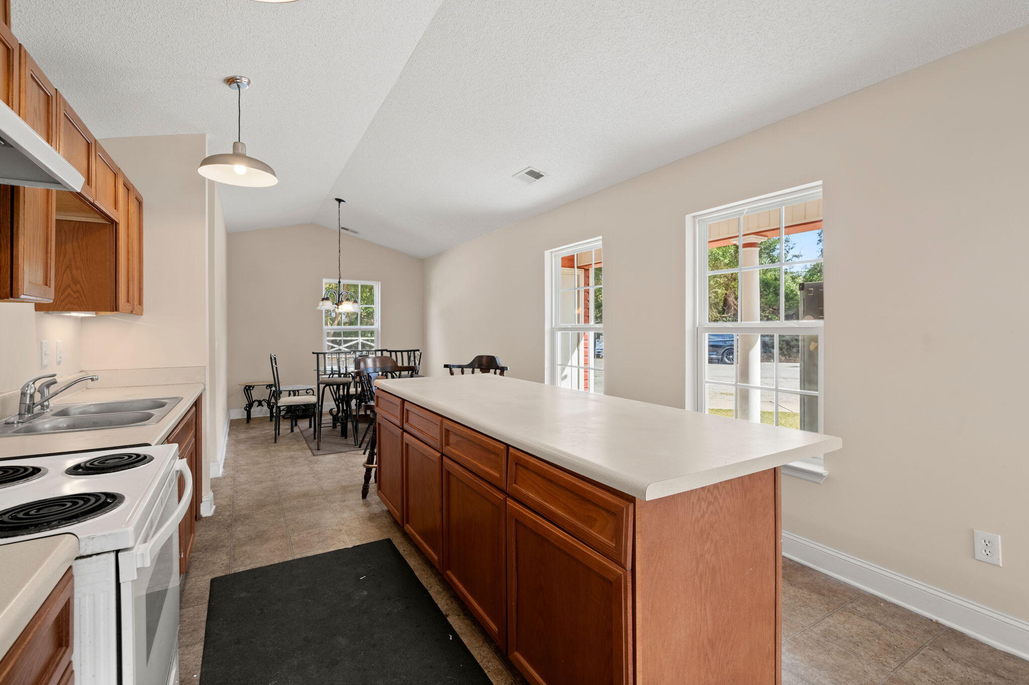 8 Laurel Leaf Lane Charleston, SC 29412 - Photo 7 of 15 10