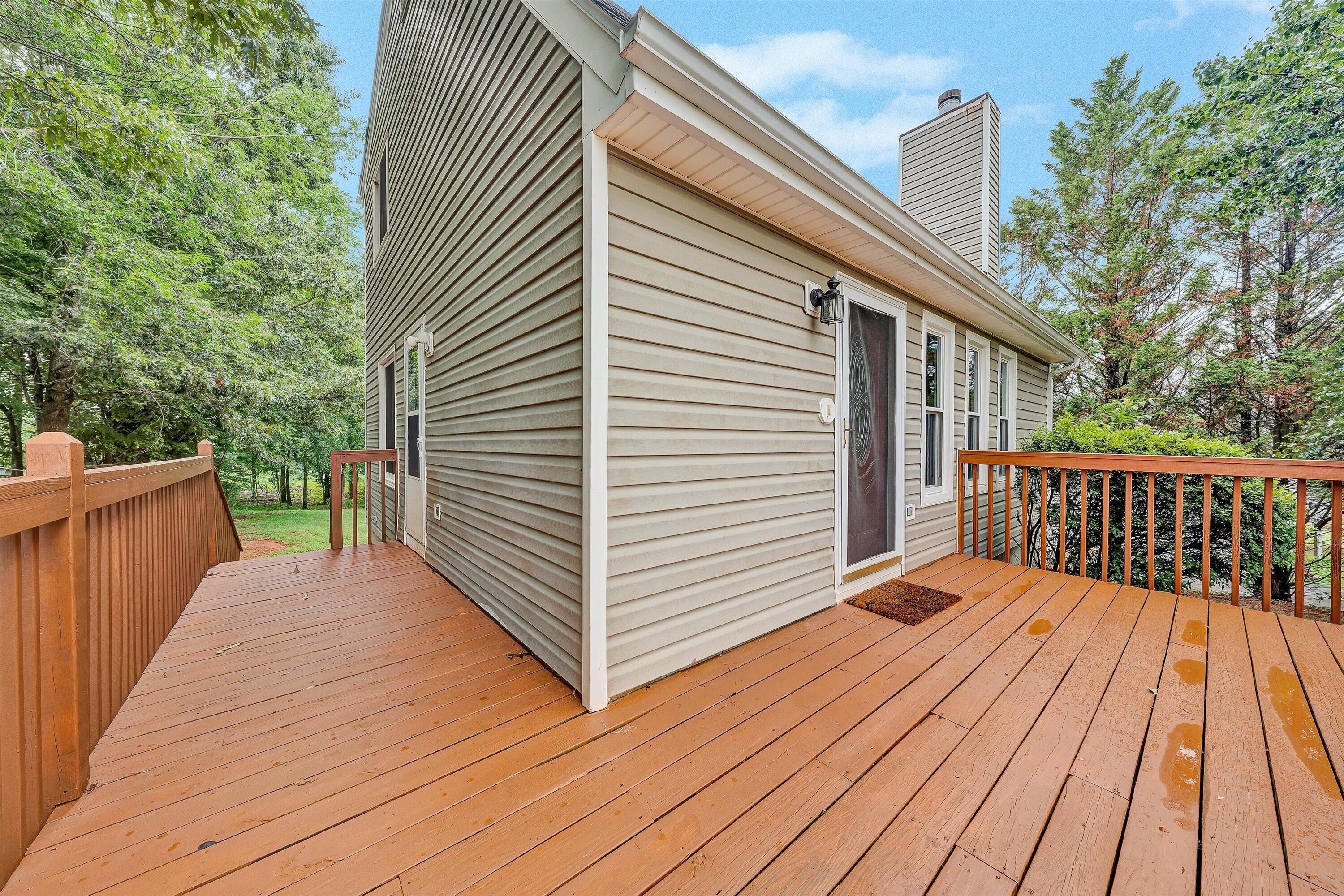 5110 Stewartsville Road Moneta, VA 24121 - Photo 3 of 24 04-DSC00079