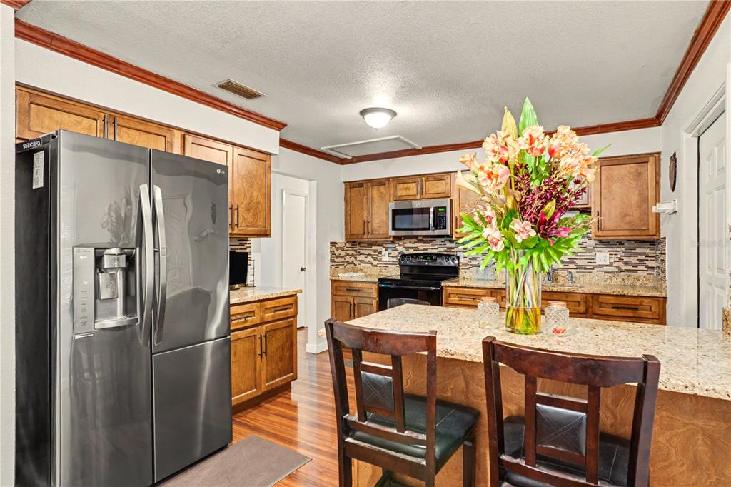 2422 Berry Road Plant City, FL 33567 - Photo 2 of 20 Gallery Image 2