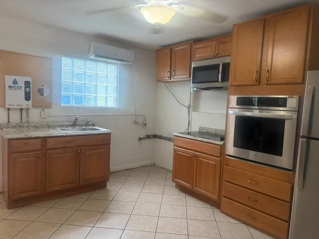 $2,000 | 1466 South Congress Avenue, Palm Springs, FL 33406