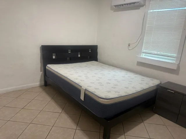 $2,000 | 1466 South Congress Avenue, Palm Springs, FL 33406