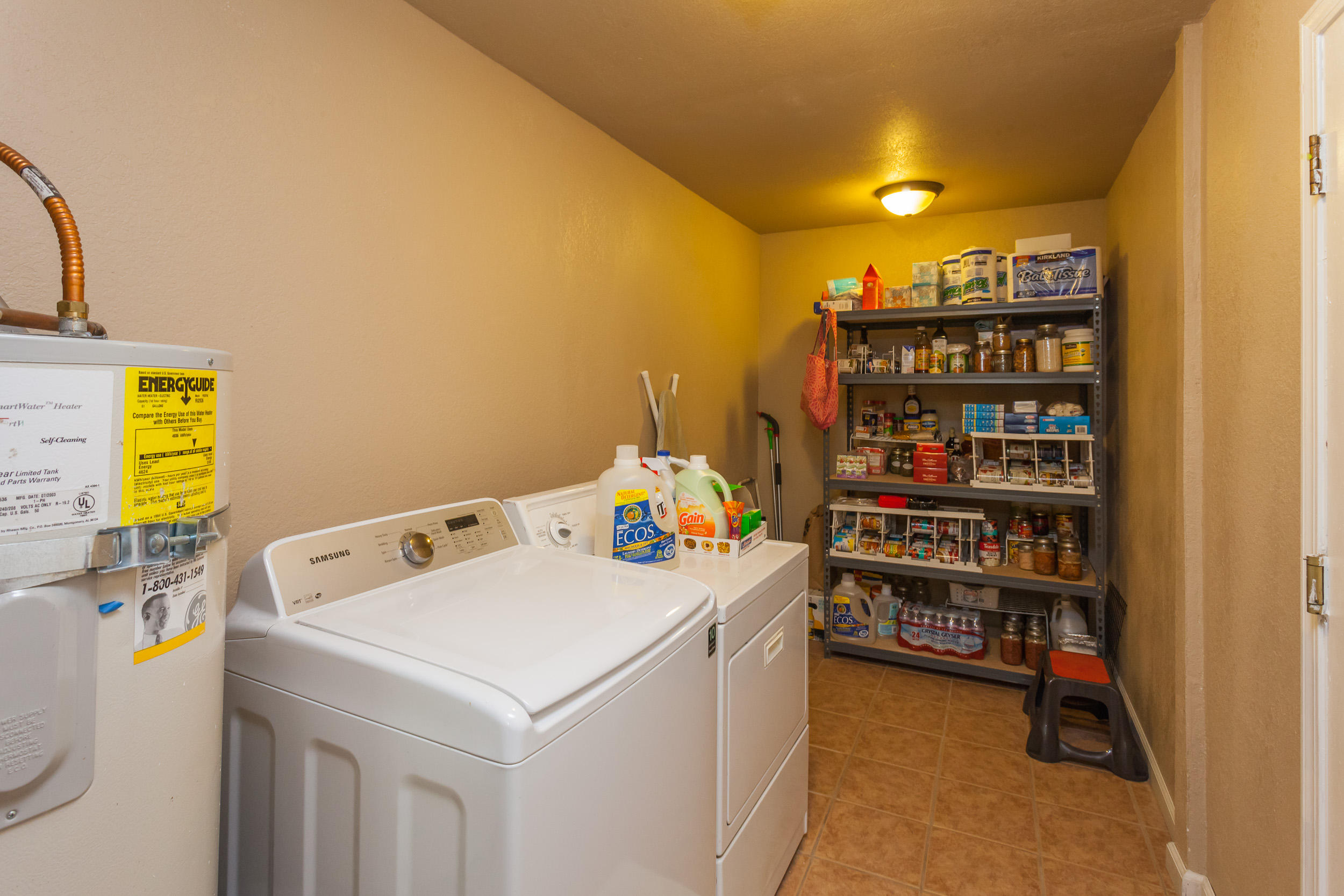 8420 Starlite Pines Road Shingletown, CA 96088 - Photo 16 of 28 Laundry