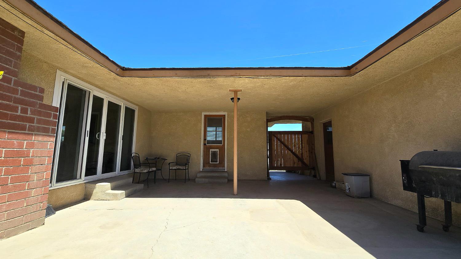 1205 Pine Street Selma, CA 93662 - Photo 35 of 41 a view of a lobby with chair and tables