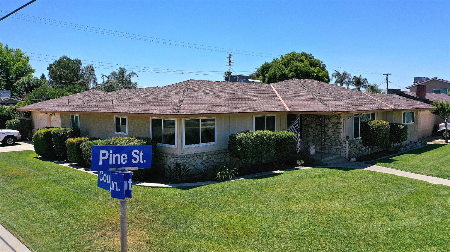 1205 Pine Street Selma, CA 93662 - Photo 41 of 41 a front view of a house with garden