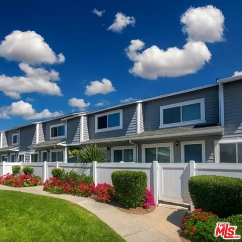 $2,030 | 1930 East College Avenue, Visalia, CA 93292