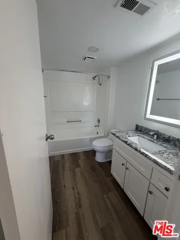 $2,030 | 1930 East College Avenue, Visalia, CA 93292