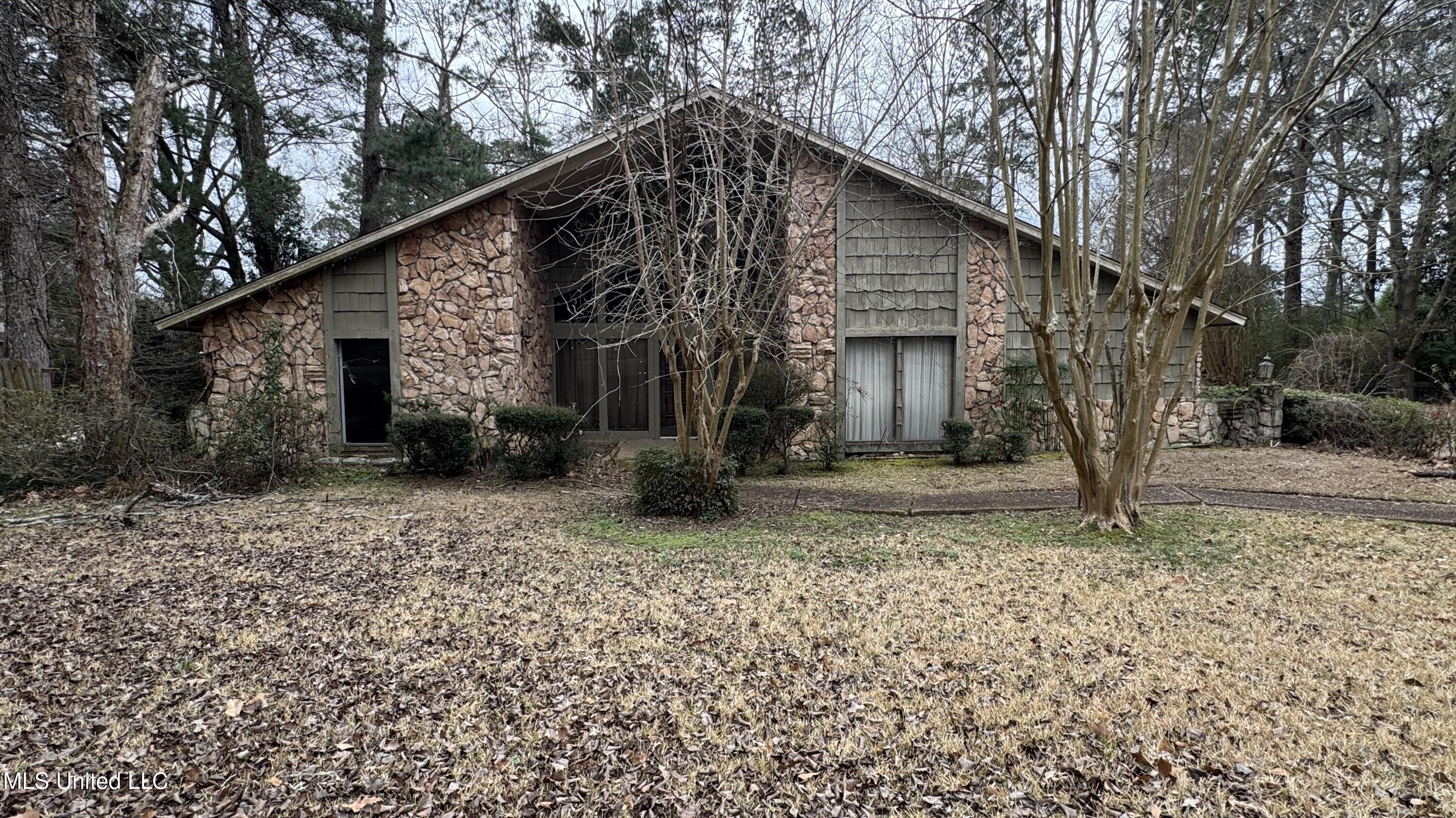 115 Avian Lane Jackson, MS 39204 - Photo 2 of 51 IMG_7837