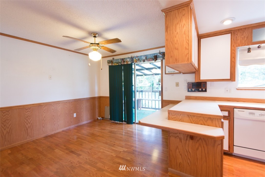 737 Maplewood Avenue Kent, WA 98030 - Photo 11 of 25 Gallery Image 11