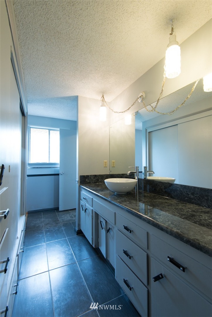 737 Maplewood Avenue Kent, WA 98030 - Photo 16 of 25 Gallery Image 16