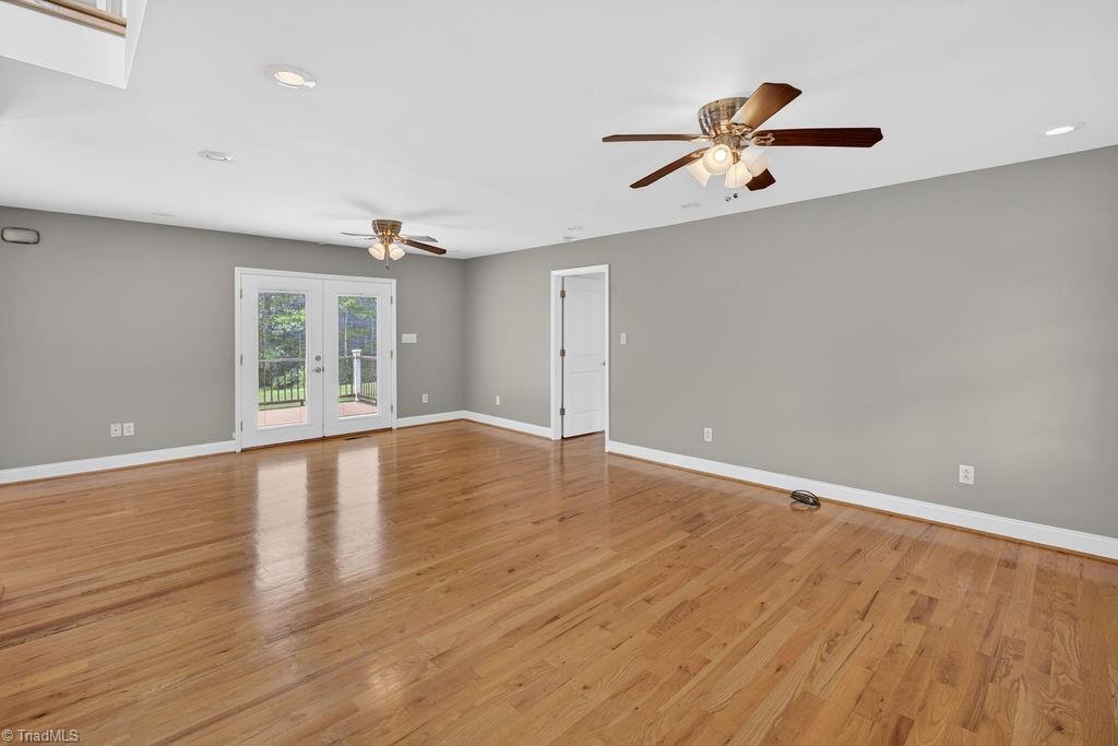 383 Simmons Road Pilot Mountain, NC 27041 - Photo 10 of 49