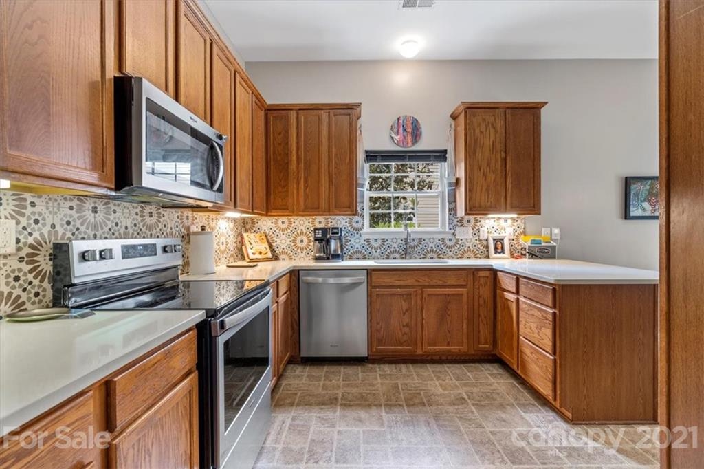 3424 Bruce Ridge Lake Wylie, SC 29710 - Photo 9 of 48 Gallery Image 9