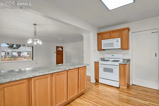 $649,900 | 917 North Institute Street, Colorado Springs, CO 80903