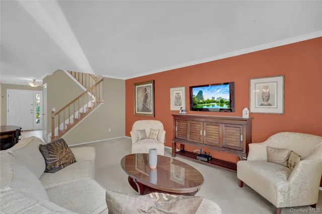 $740,000 | 204 Erik Drive, East Setauket, NY 11733