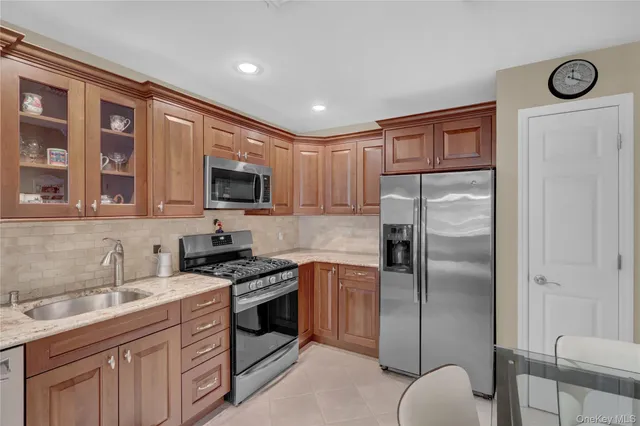 $740,000 | 204 Erik Drive, East Setauket, NY 11733