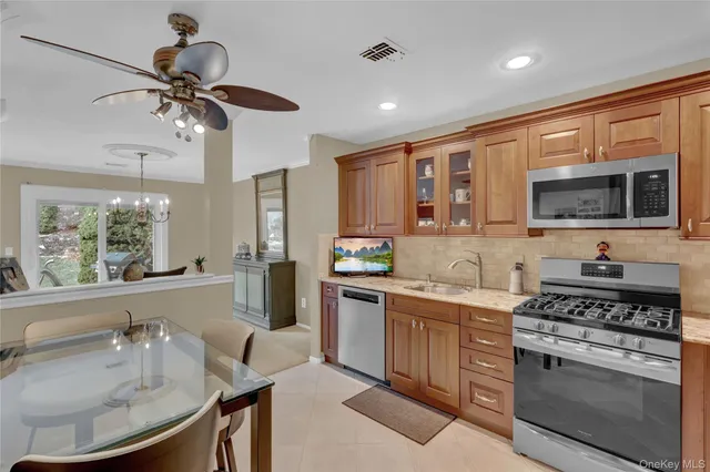 $740,000 | 204 Erik Drive, East Setauket, NY 11733